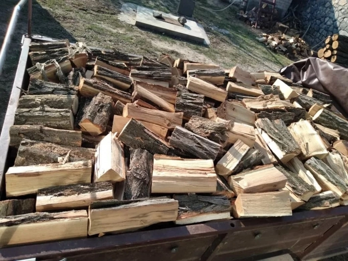 В Мелитополе в два раза поднялась цена на дрова – народ не в состоянии платить за газ