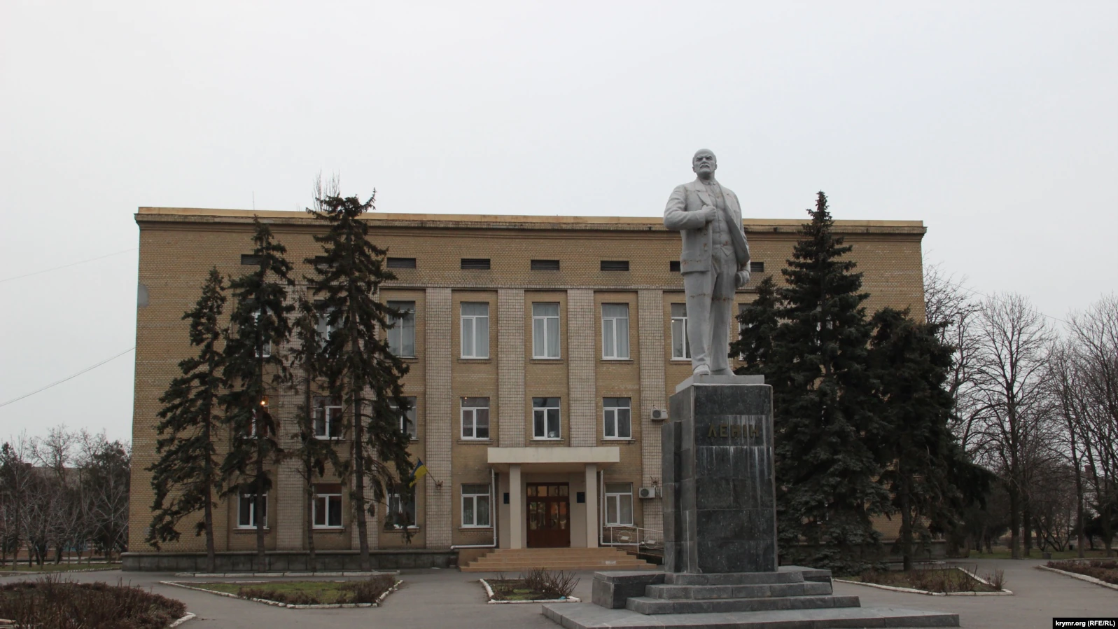 В Геническе восстановили памятник В.И. Ленину