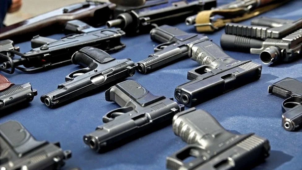 Со следующего года украинцам разрешат свободно покупать пистолеты