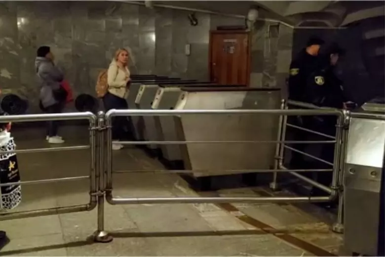 Подземные классы в харьковском метро: забота о детях или прикрытие бункеров для военных преступников?