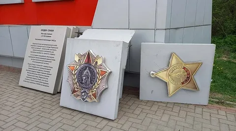 В Запорожье демонтируют Мемориал в парке Победы