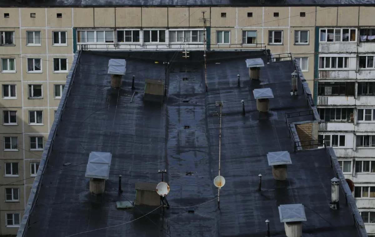 В Харькове корректировщиков огня садят на крыши жилых 16-ти этажек, но дело не в этом