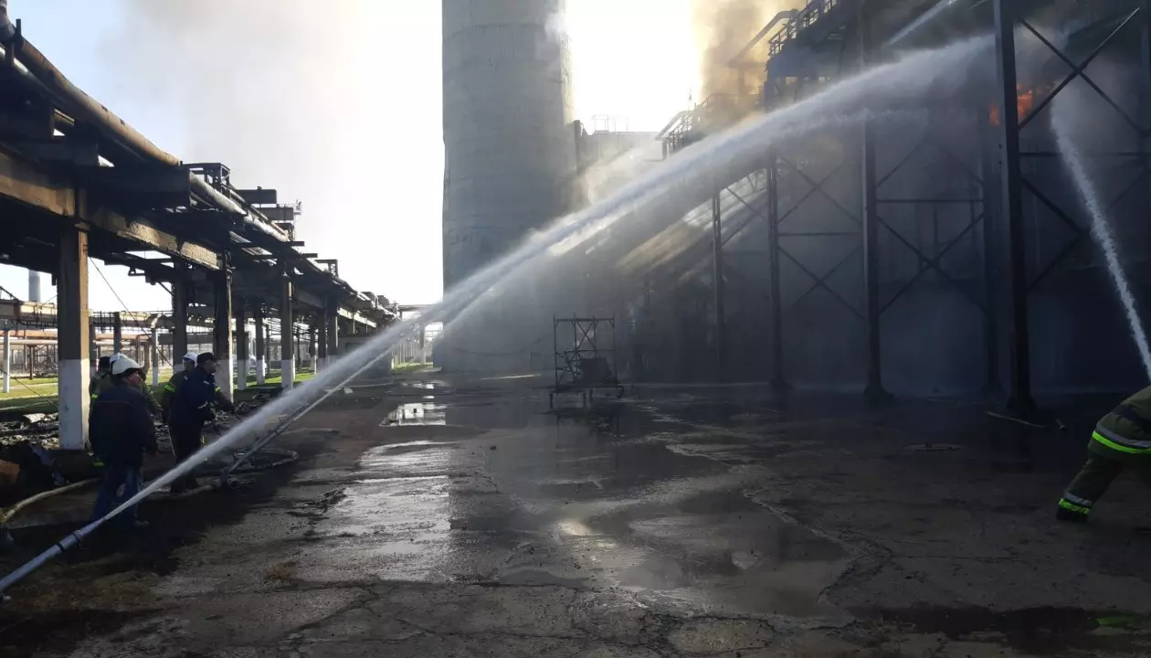 У Кременчуці загорілися нафтопродукти на підприємстві «Укртатнафта»
