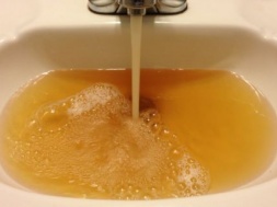 На Дніпропетровщині заявляють про техногенну катастрофу: воду з-під крана пити не можна