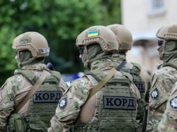 Спецназ задержал вооружённого постояльца отеля в Днепре