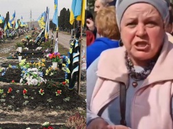 В Киеве прошла акция протеста против уничтожения леса под новое кладбище