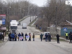 Дорога Н-31 у Кобеляках перекрита протестувальниками