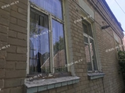 В здании горкома мелитопольских коммунистов ночью разбили окна