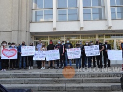 Відразу чотири громади мітингували перед сесією Полтавської облради