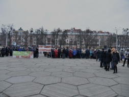 Під Полтавською ОДА жителі Коломацької ОТГ протестували проти об’єднання з Новоселівською ОТГ
