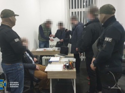 Ділки з Дніпра «зливали» учасникам кримінальних проваджень інформацію про заплановані слідчі дії, – СБУ