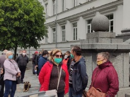 Біля стін Полтавської міськради мітингували приватні підприємці