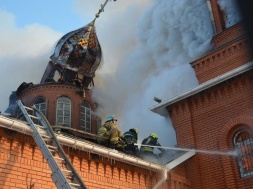 На Крещение под Днепром сгорел православный храм