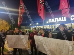«Винник, ты не прав!»: запорожцы собрались на акцию протеста возле Дворца спорта