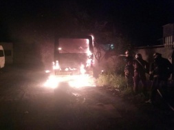 Ночью в Запорожской области загорелся автобус