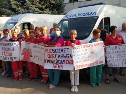 “Мы кричим SOS”: запорожские медики обратились к президенту Украины
