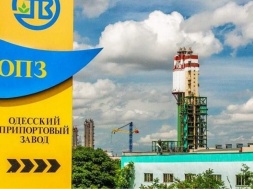 Зеленский распродаёт ценнейшие украинские активы «с молотка»