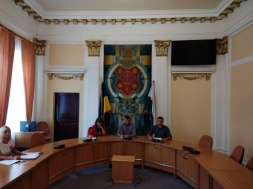 Протистояння в Полтавській міськраді: Депутати зірвали засідання постійної комісії