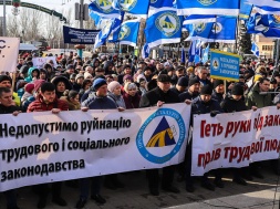 В Запорожье на протестную акцию профсоюзов «Волна гнева» вышло около 2000 человек