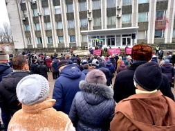 На Дніпропетровщині пройшов черговий багатолюдний “тарифний” мітинг