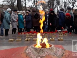 В Долгинцевском районе Кривого Рога состоялся митинг в честь 75-й годовщины освобождения города от нацистских захватчиков