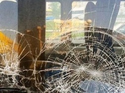 В Бердянске дважды за день обстреляли автобус с пассажирами