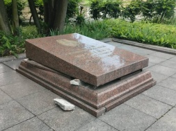 Во Львове пытались похитить прах советского разведчика Николая Кузнецова