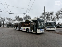 В запорожский общественный транспорт теперь будут пускать больше 10 человек
