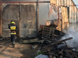 В Подгородном утром 27 мая сгорел склад