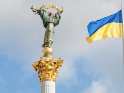У Дніпрі підприємці відмовились вивішувати прапор України до свят