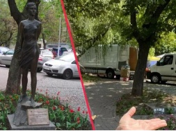 В Киеве снесли памятник Зое Космодемьянской