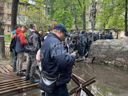 В Киеве покорные тупицы пошли обновлять данные в ТЦК