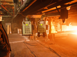 Кременчугский стальзавод сократит более полутысячи работников