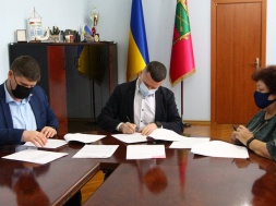 Міська влада підписала угоду з профспілкою працівників ЖКГ