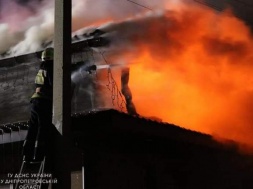В поселке Слобожанском сгорели ресторан и автомойка
