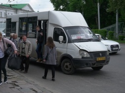 Полтавські перевізники обіцяли, що не вийдуть на маршрути: водії написали заяви на звільнення