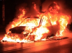 У Запоріжжі невідомі підпалили автомобілі