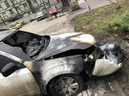 У Дніпрі спалили автомобіль дружини голови "Укртрансбезпеки" на Дніпропетровщині