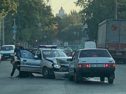 В Запорожье автомобиль полиции охраны спровоцировал ДТП