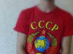 За футболку с надписью СССР мужчину в Кривом Роге приговорили к году испытательных работ