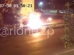 В Запорожье поджигатель авто едва сам не сгорел