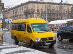 В Запорожье закрыли несколько маршрутов и множество сократили