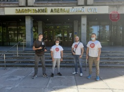 Поліція разом з СБУ допомагає рейдерам захопити землі ДП “Конярство України”, — активісти