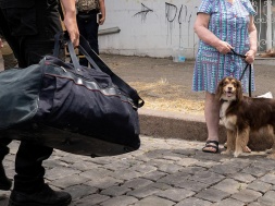 В Купянск начали возвращаться эвакуированные на днях – в Харькове их содержат хуже бомжей
