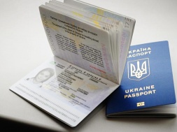 Запоріжці активно оформлюють біометричні паспорти для виїзду за кордон