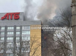 В Днепре горел центральный офис АТБ: полиция открыла уголовное производство