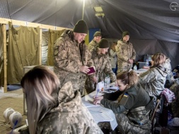 Запорожская военнослужащая рассказала, почему в армии проголосовали против Порошенко