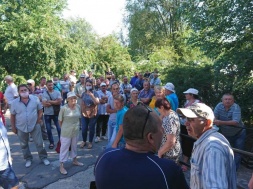 Жители Павловской ОТГ вышли на протест и требуют увольнения главы громады