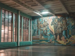 Декоммунизация не везде: в Днепре создали маршрут советского искусства
