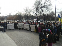 В Запорожье активисты выступают против объединения отделений